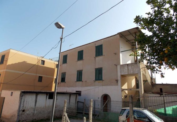 FABBRICATO SU TRE LIVELLI