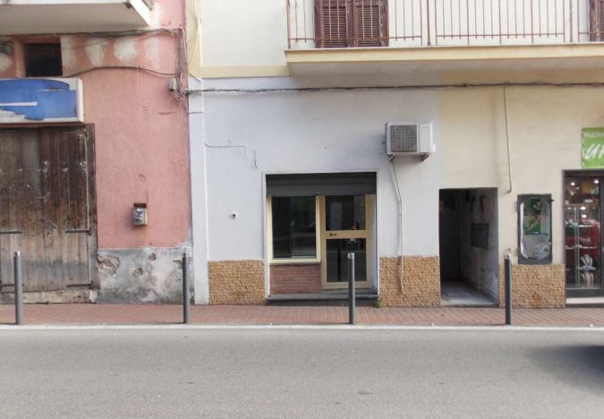 LOCALE COMMERCIALE IN ZONA CENTRALE