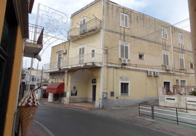 APPARTAMENTO LUMINOSO AL SECONDO PIANO