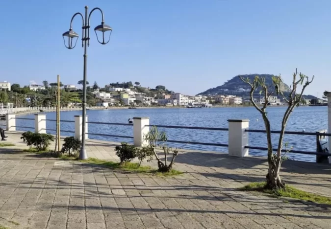 MONOLOCALE CON POSTO AUTO