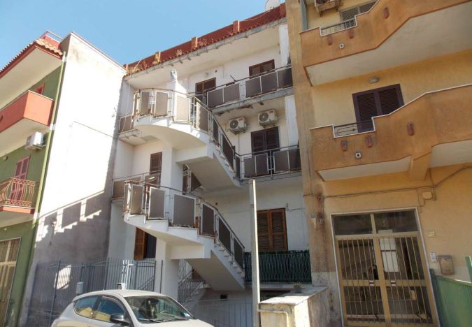 APPARTAMENTO CON POSTO AUTO